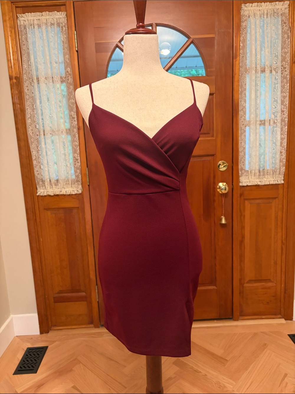 Windsor Deep Burgundy V-Neck Dress Size Small